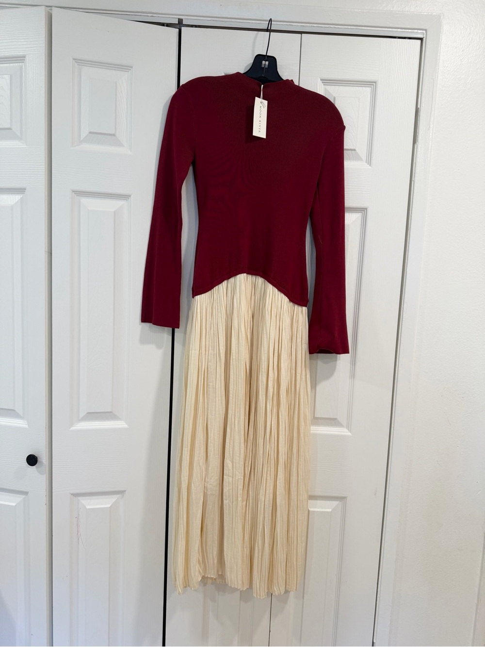Gorgeous Tuckernuck x Moon River Burgundy and Cream Shirred Mock Neck Dress - Picture 3 of 5
